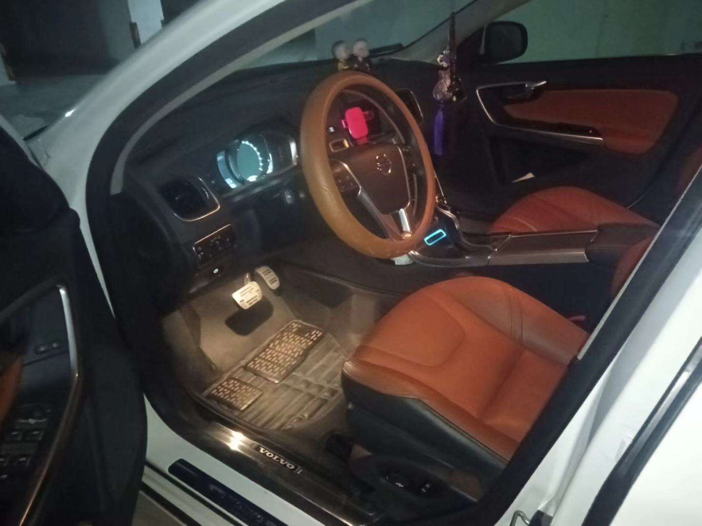 Volvo S60 2.0 Zhiyu Edition 3
