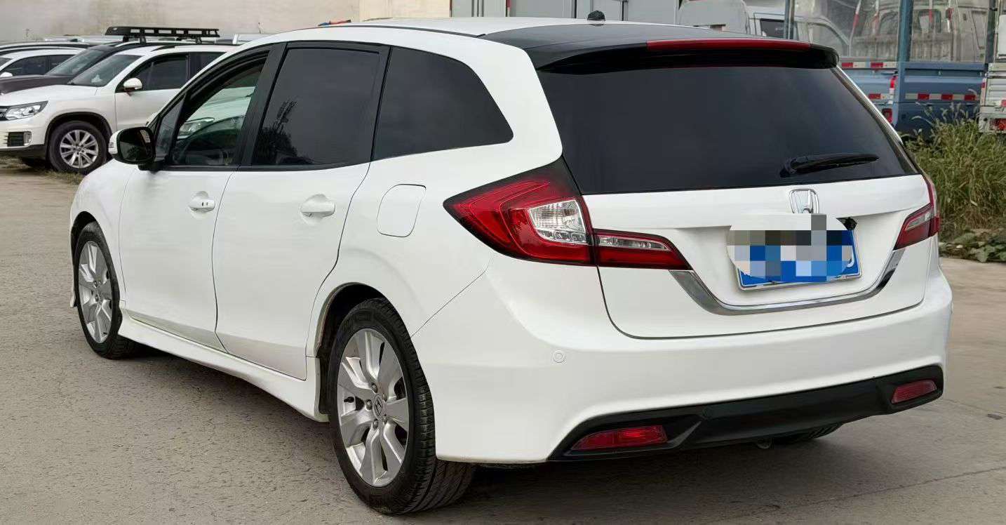 Honda Jade 2016 1.8L Automatic Sunroof 5-Seater 6