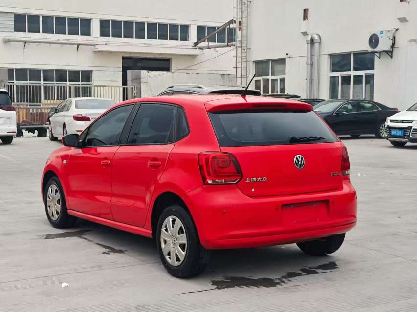 Volkswagen Polo 2013 Manual 8