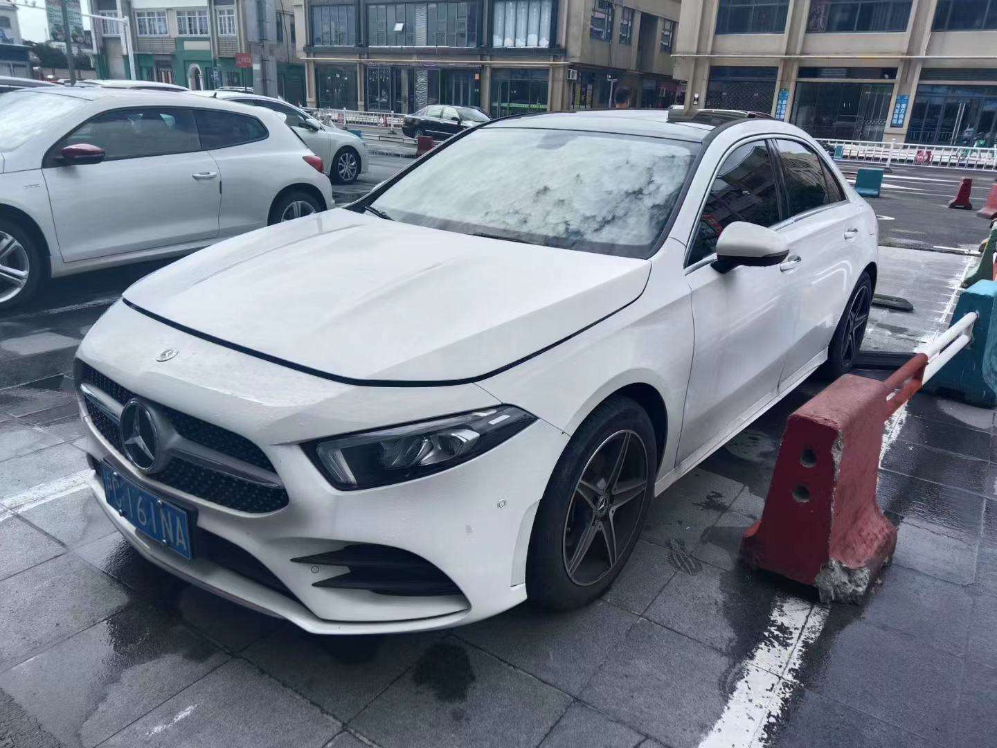 Mercedes-Benz A200 1.3T Sport Sedan Fashion Edition Facelift III