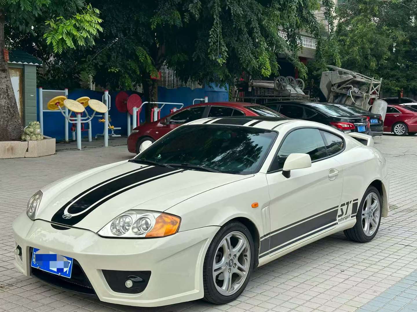 Hyundai Coupe Automatic 2.7