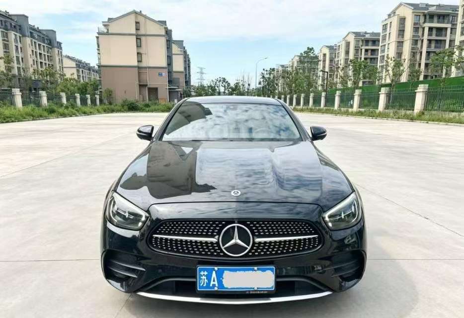 Mercedes-Benz E-Class 2