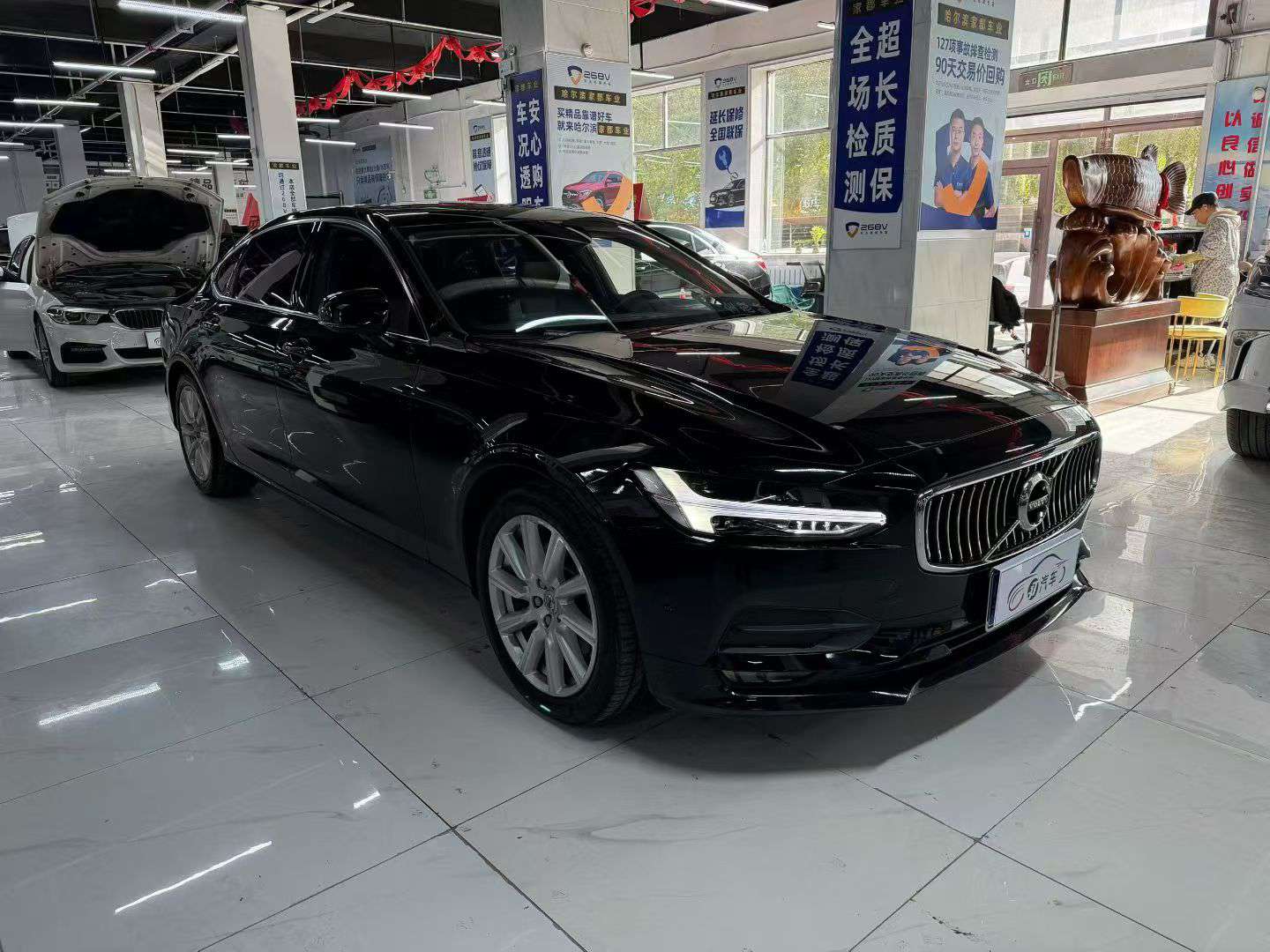 Volvo S90 T4 Long Range Edition 3