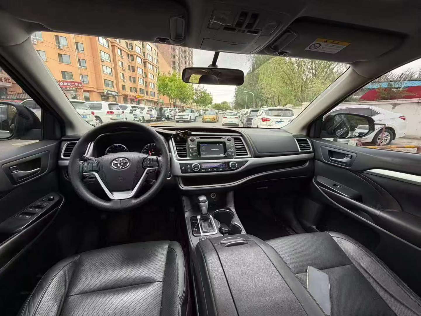 Toyota Highlander 2.0T AWD 7-Seat Luxury 9