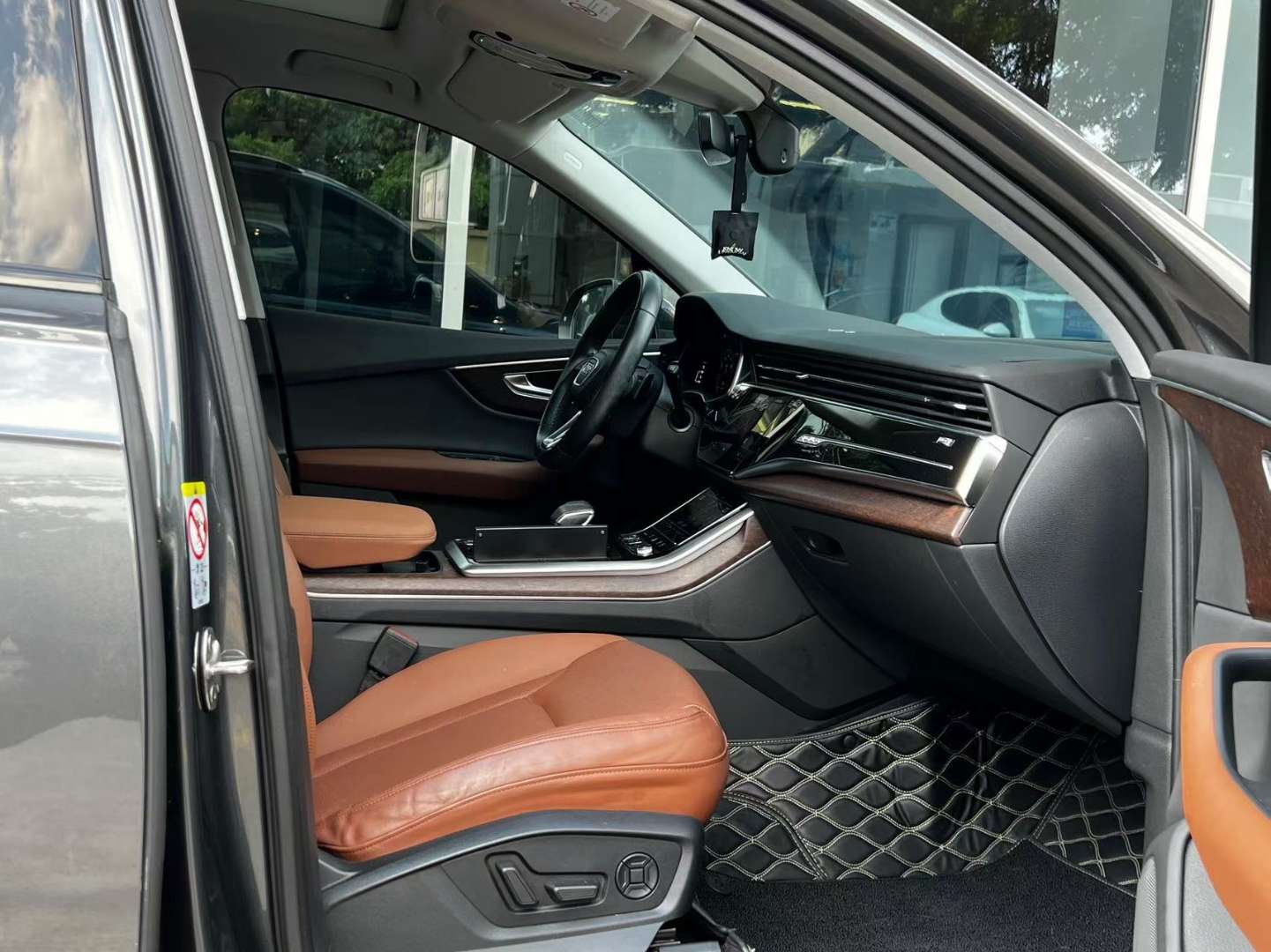 Audi Q7 55 TFSI Quattro S line Sport 5