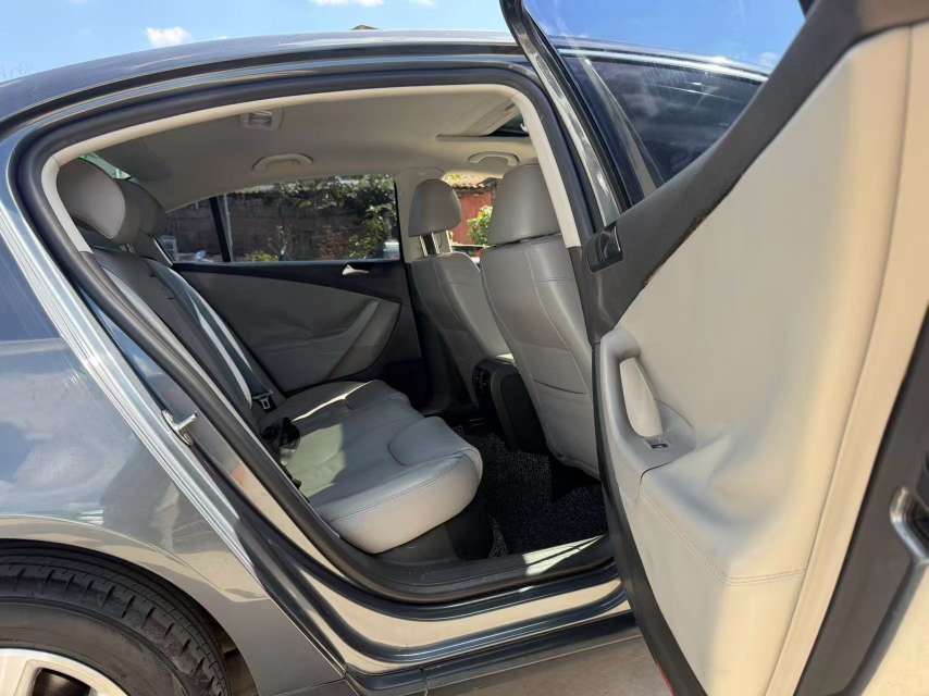 Volkswagen Magotan 1.4T Automatic Sunroof Dual Power Seats 5