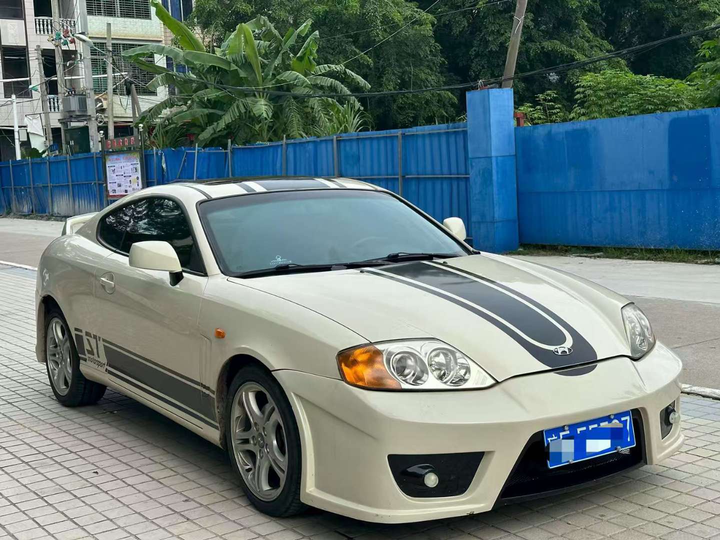 Hyundai Coupe Automatic 2.7 3