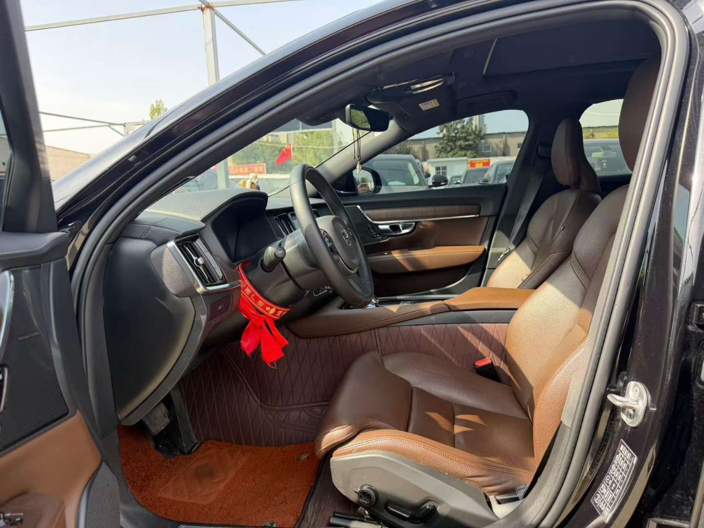 Volvo S90 2.0T 8