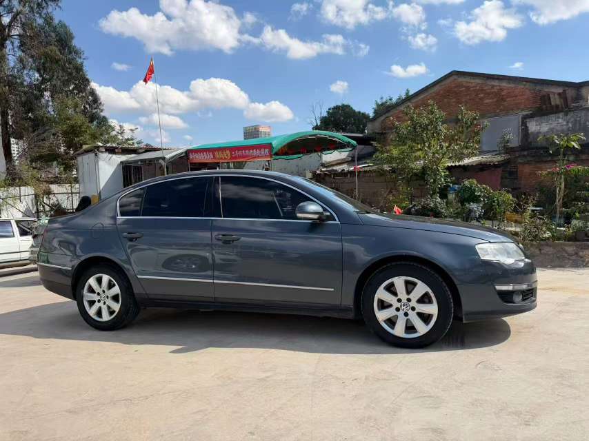 Volkswagen Magotan 1.4T Automatic Sunroof Dual Power Seats 4