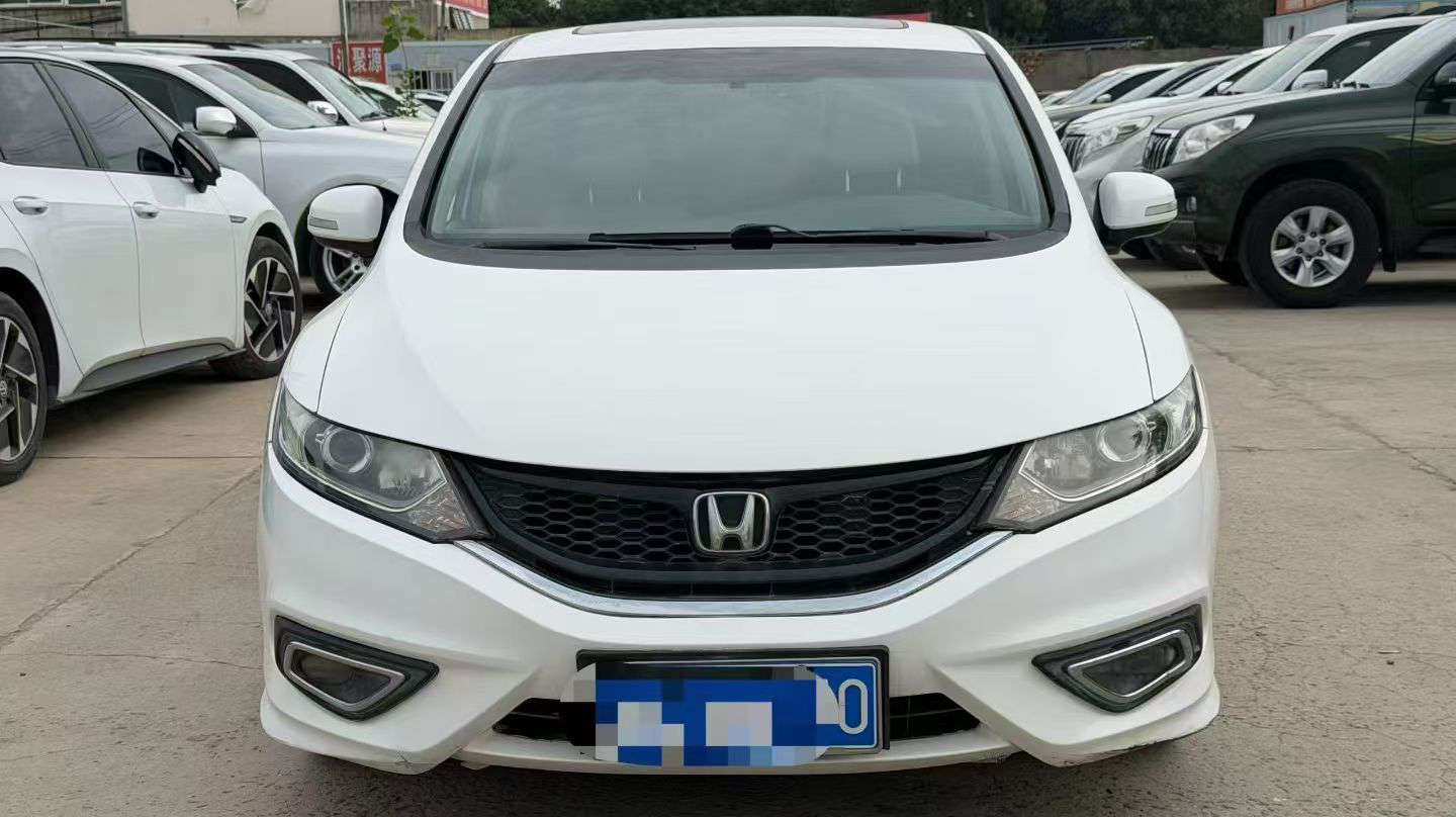 Honda Jade 2016 1.8L Automatic Sunroof 5-Seater