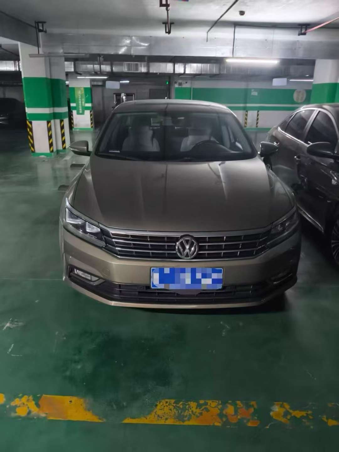 Volkswagen Passat 2