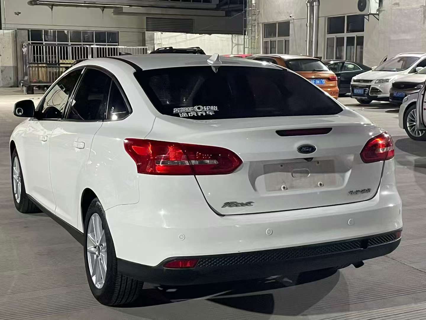Ford Focus 2018 1.6L Automatic Sunroof Edition 7