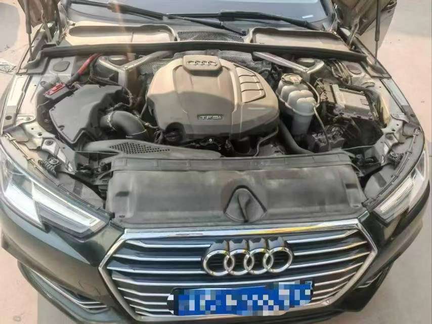 Audi A4L 2.0T 35TFSI Progressive Edition 3