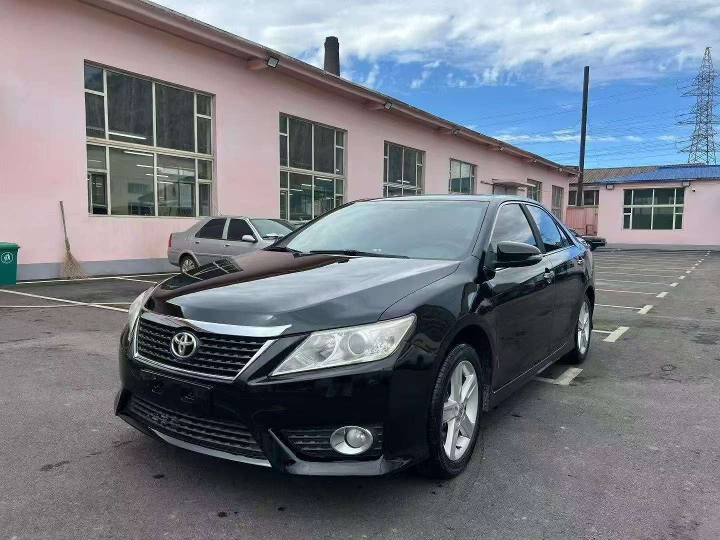 Toyota Camry 2013 2.0S 3