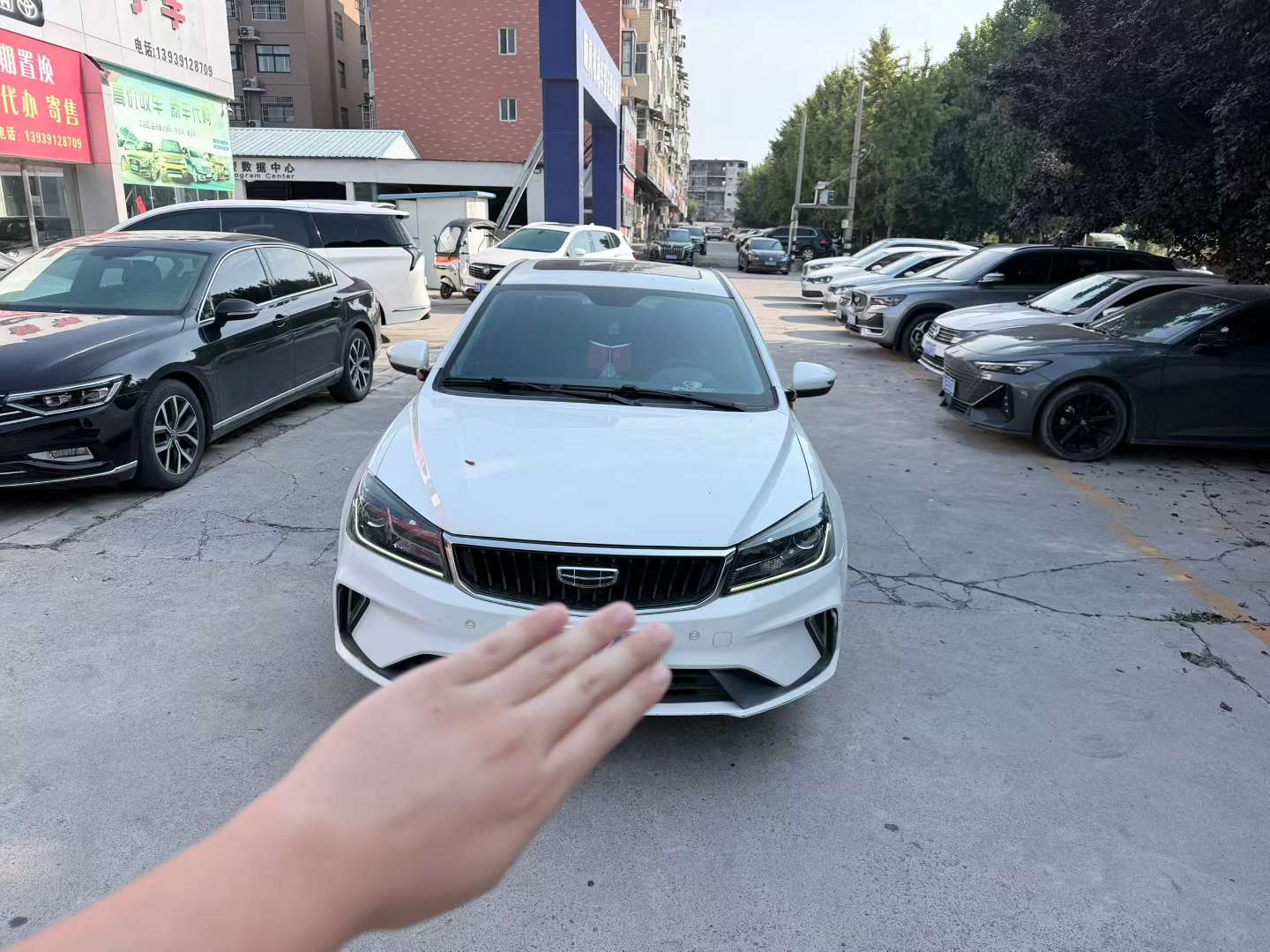 Geely Emgrand Manual Luxury 3