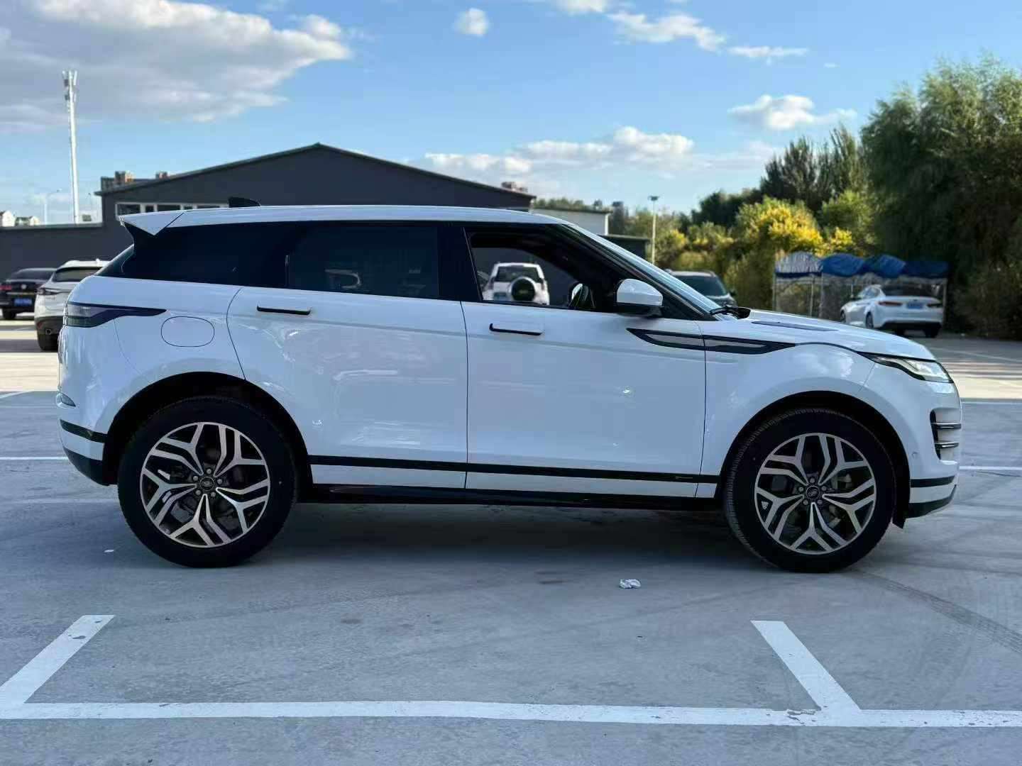 Land Rover Evoque 6