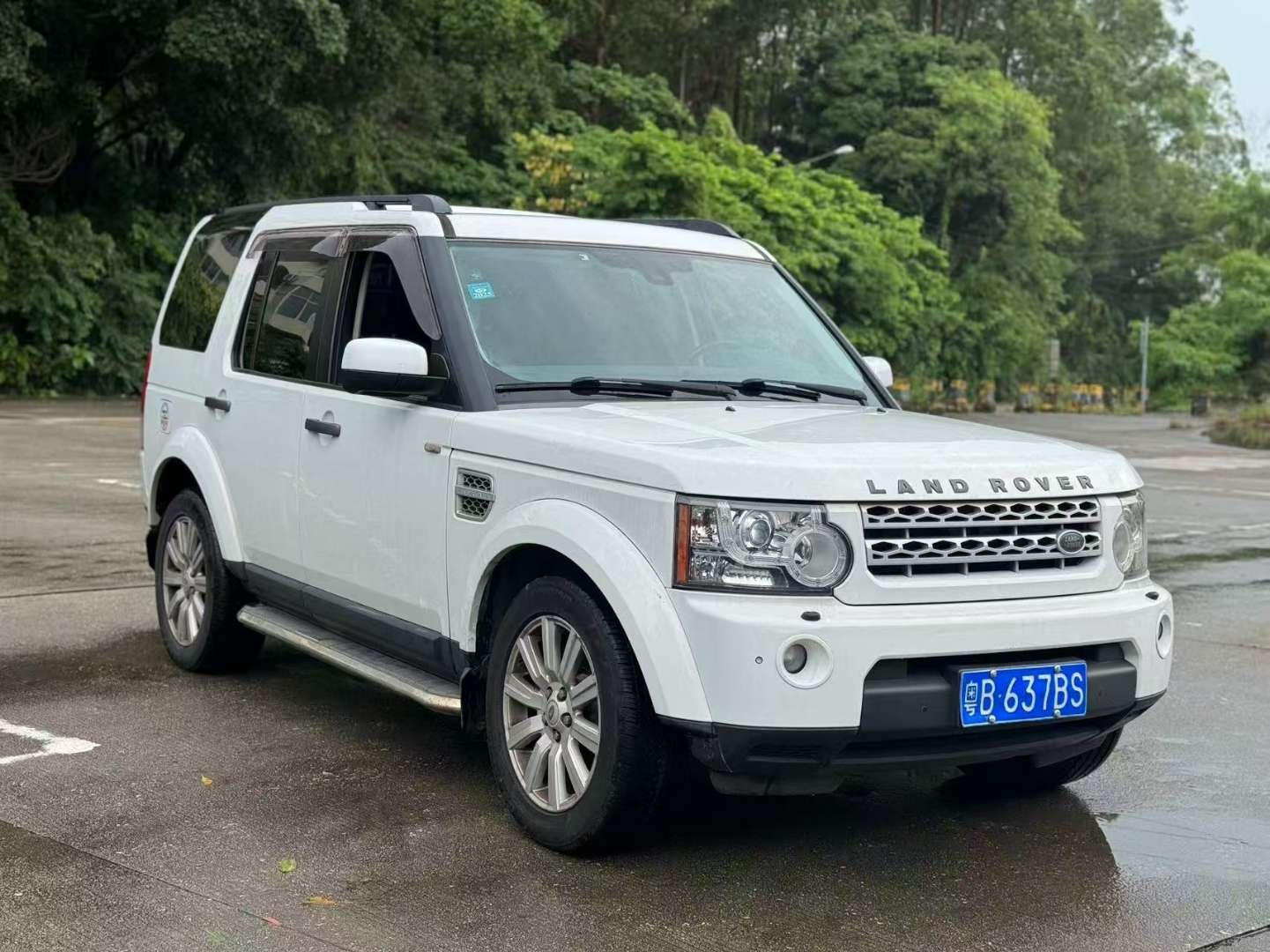 Land Rover Discovery 4 Diesel 3.0T AWD 7-Seater HSE 2