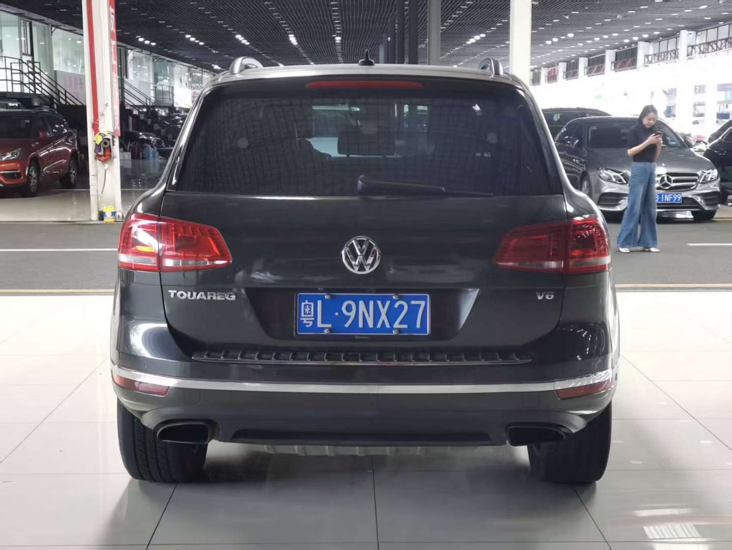 Volkswagen Touareg 3.0T High Spec with Lift Kit 3