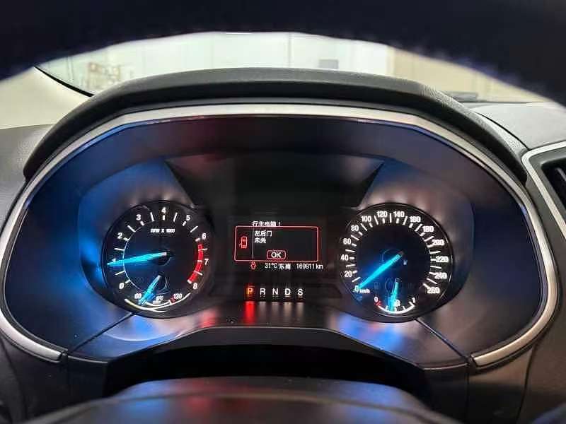 Ford Edge 2017 EcoBoost 245 FWD Platinum 5-Seat 8
