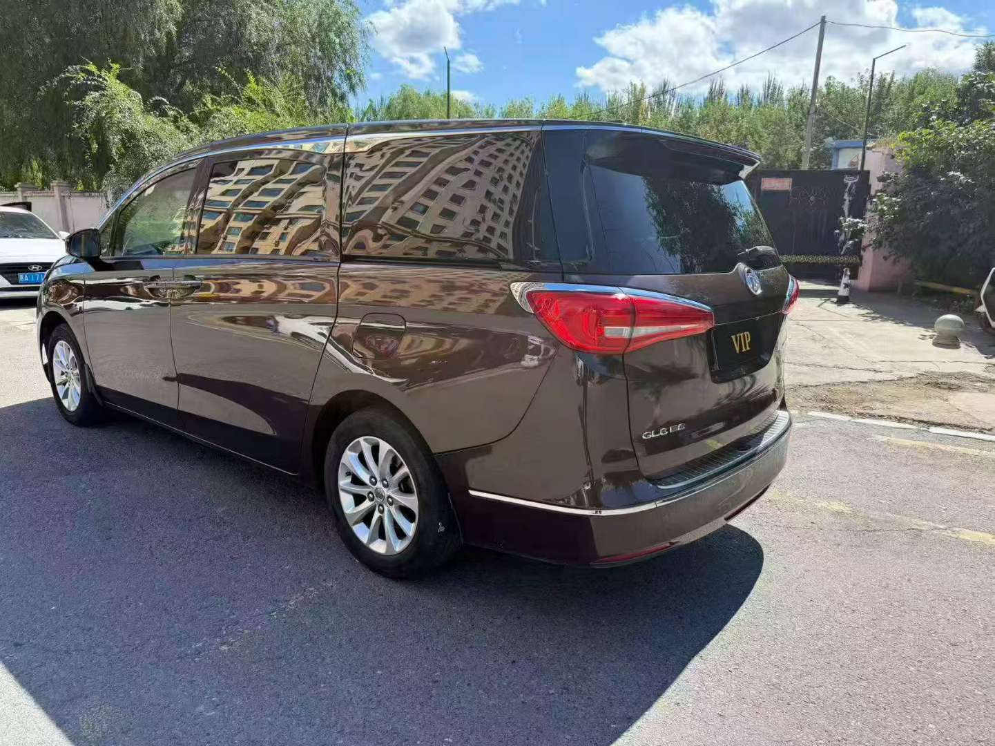 Buick GL8 GL8 ES 2.0T High Trim 4