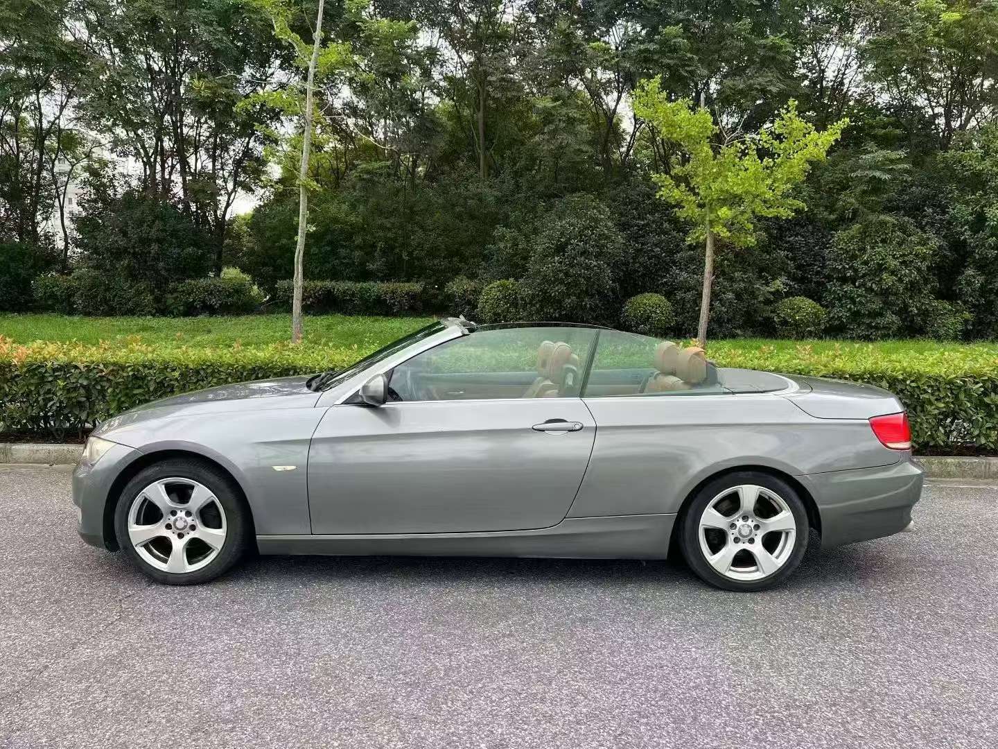 BMW 3 Series 320 Convertible 3
