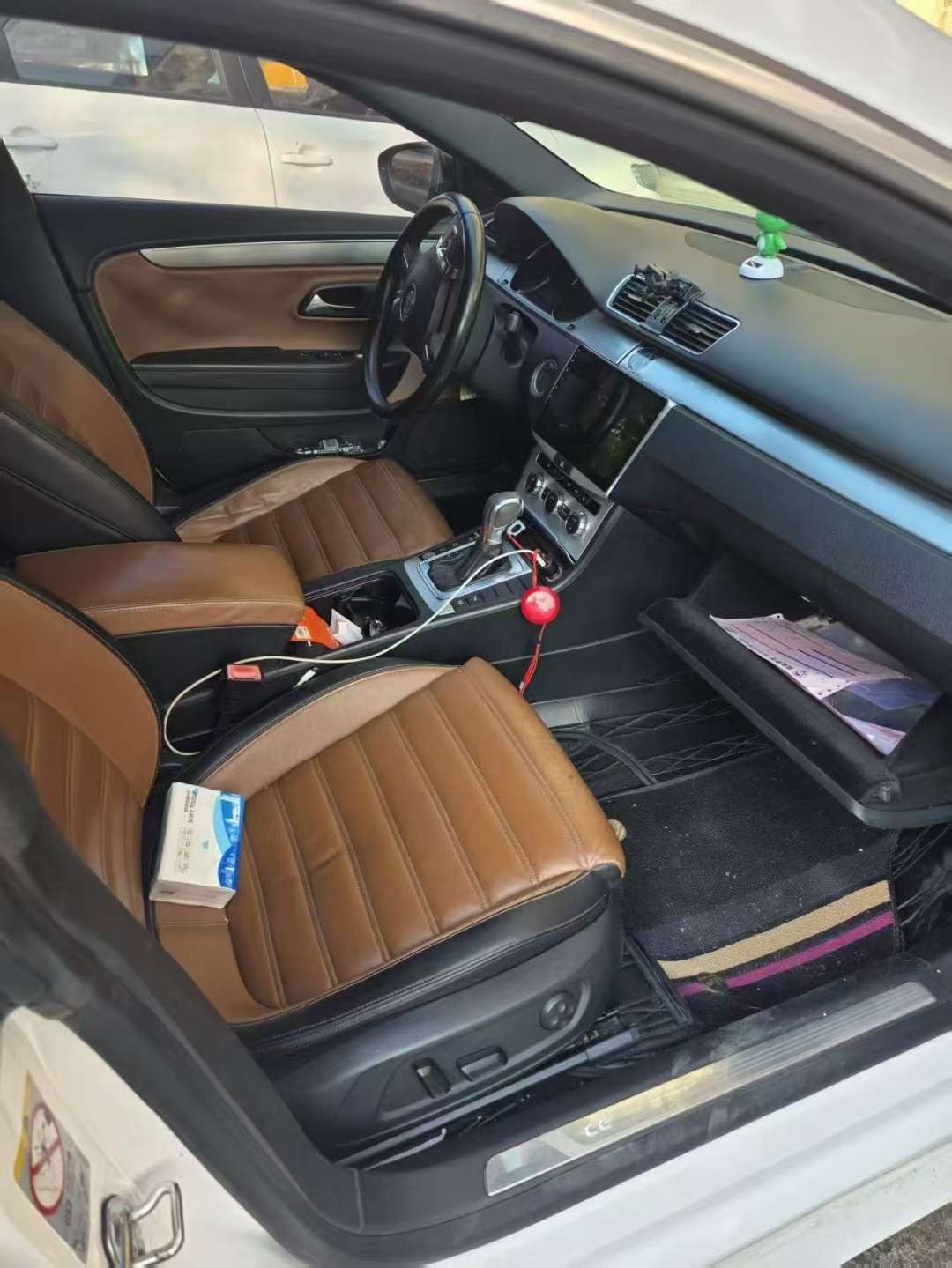 Volkswagen CC 1.8T Luxury Trim 7