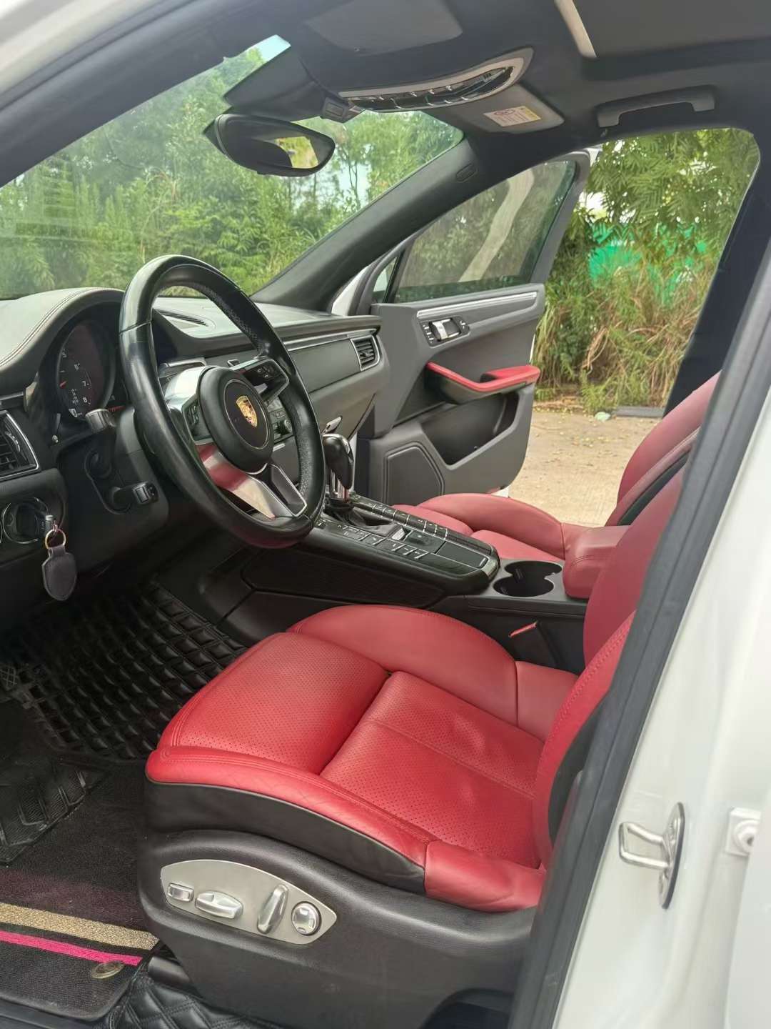 Porsche Macan 7