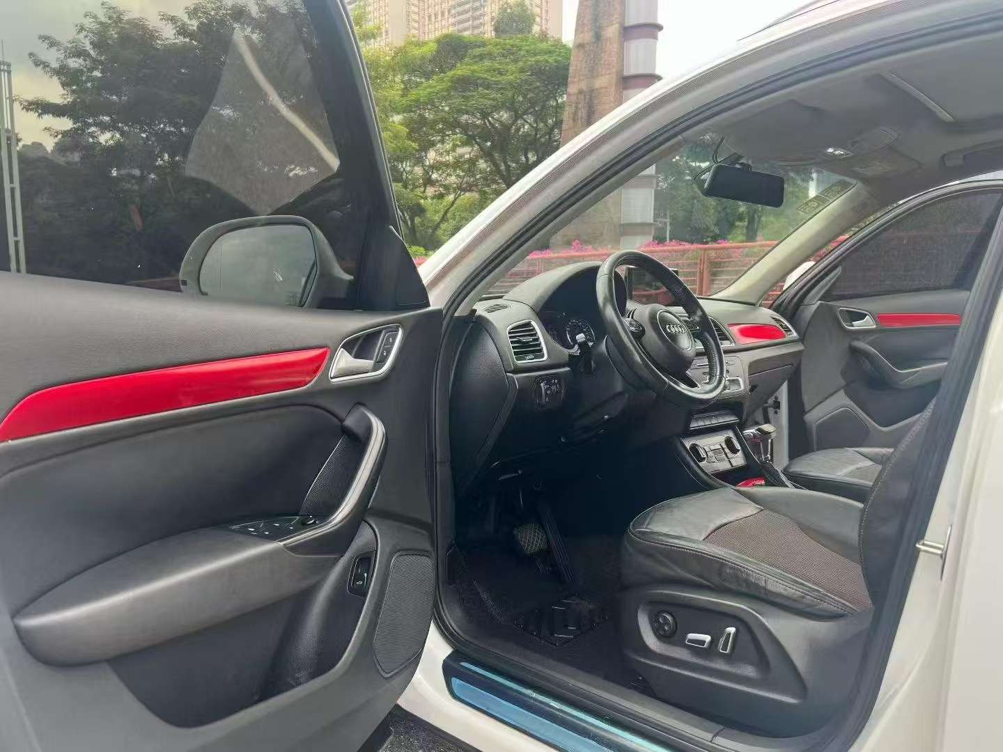 Audi Q3 TFSI Style Edition 1.4T 7