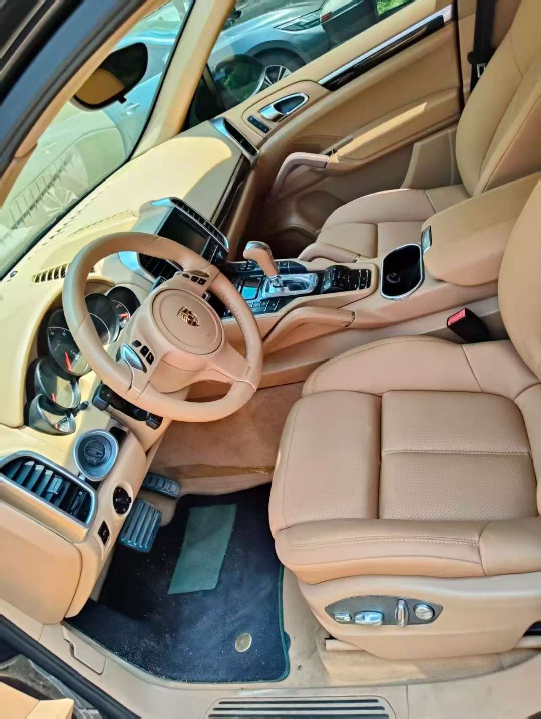 Porsche Cayenne 3.0T 5
