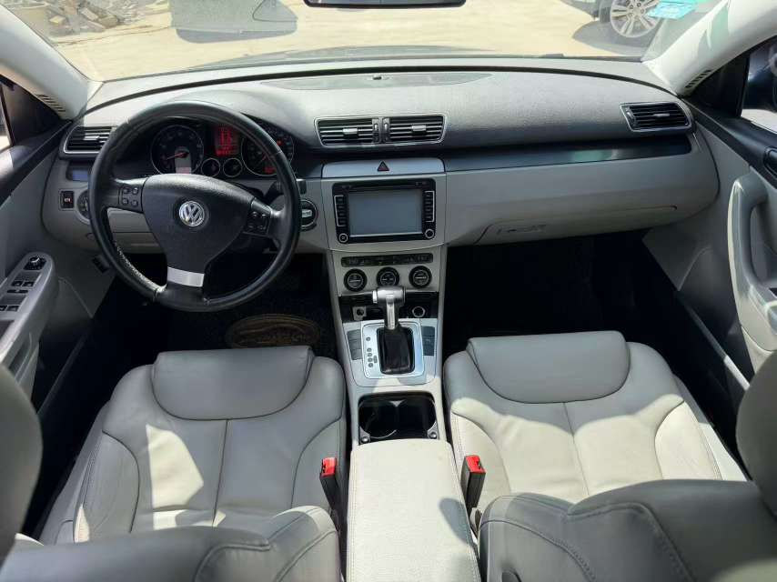Volkswagen Magotan 1.4T Automatic Sunroof Dual Power Seats 7