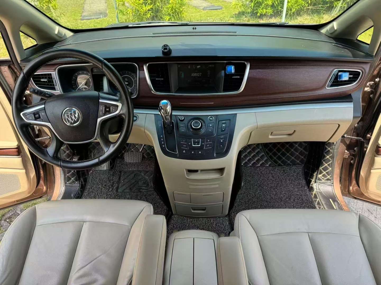 Buick GL8 2.0T Automatic Sunroof Luxury Edition 8