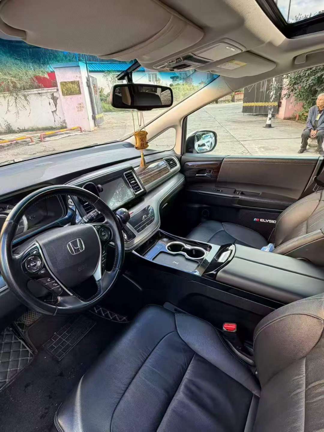 Honda Elysion 8