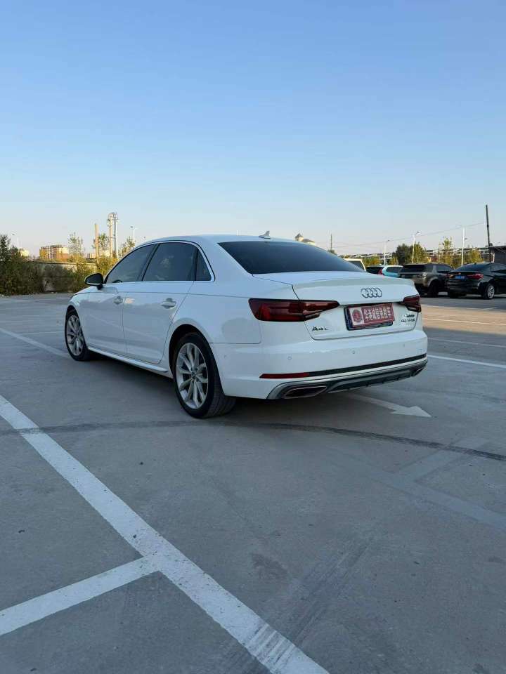 Audi A4 Fashion Edition 8