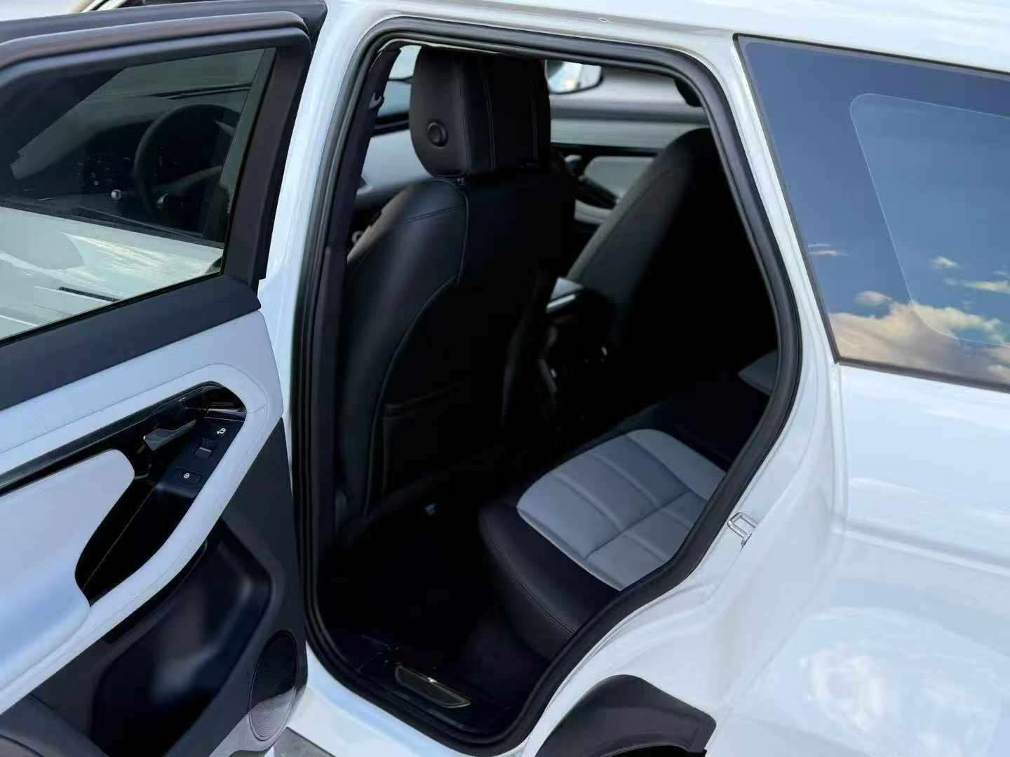 Land Rover Evoque 9