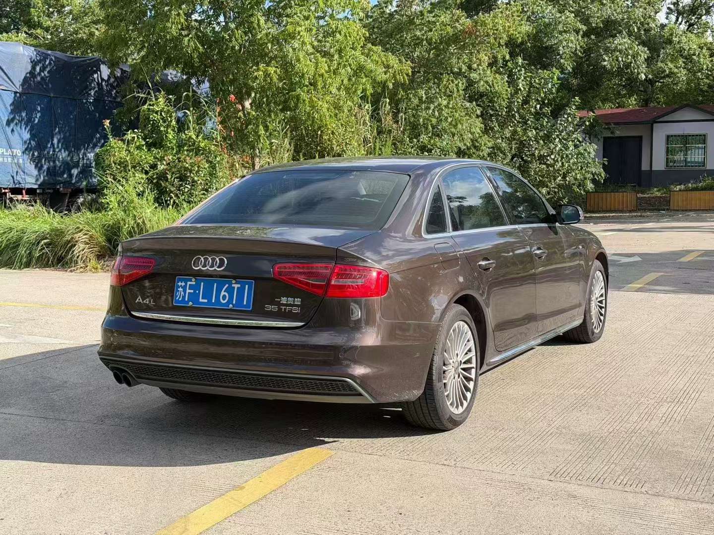 Audi A4L Classic Comfort 2.0T 4