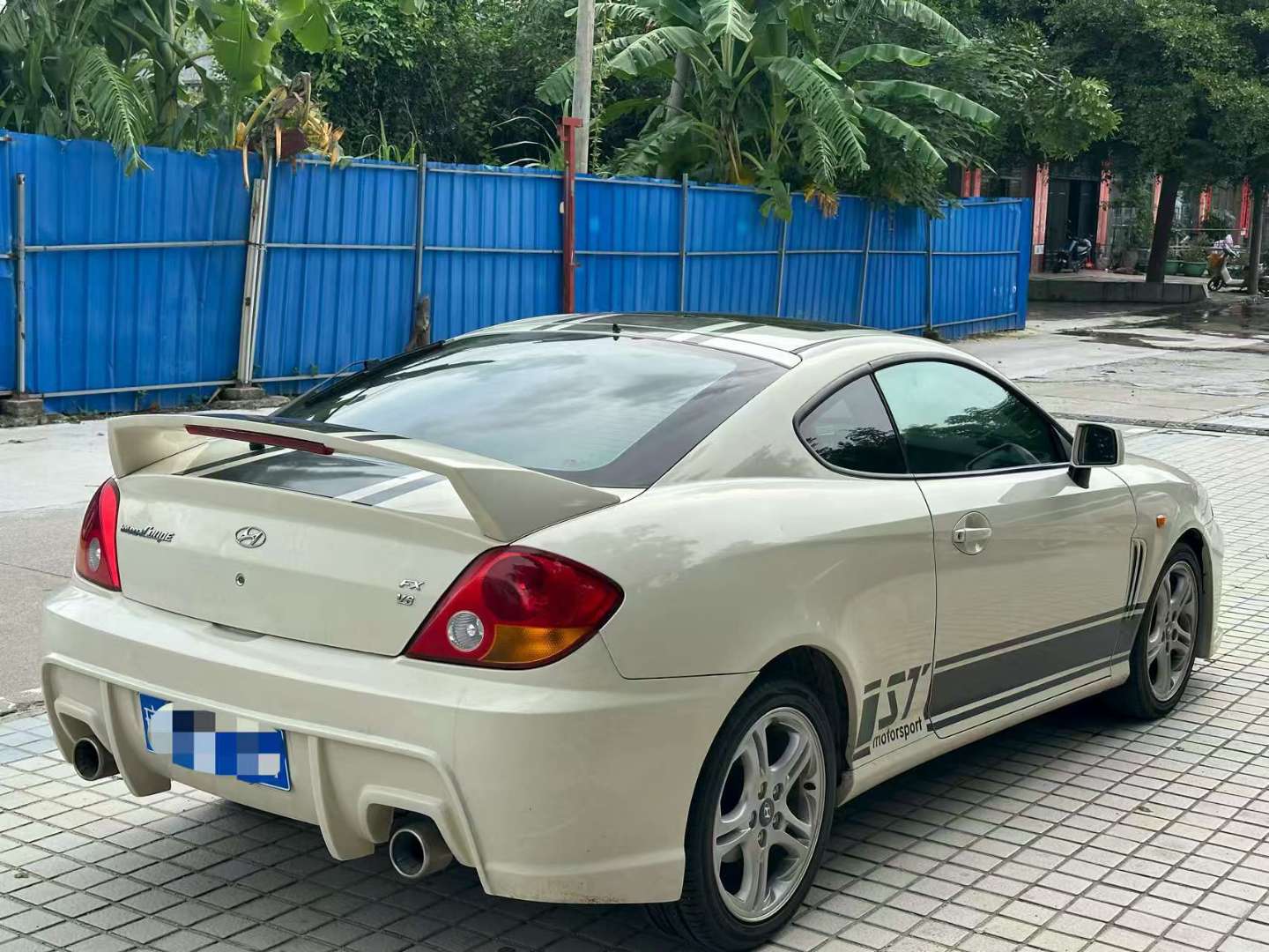 Hyundai Coupe Automatic 2.7 9