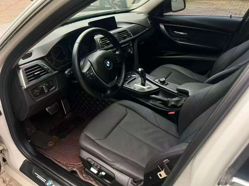BMW 3 Series 320Li 7