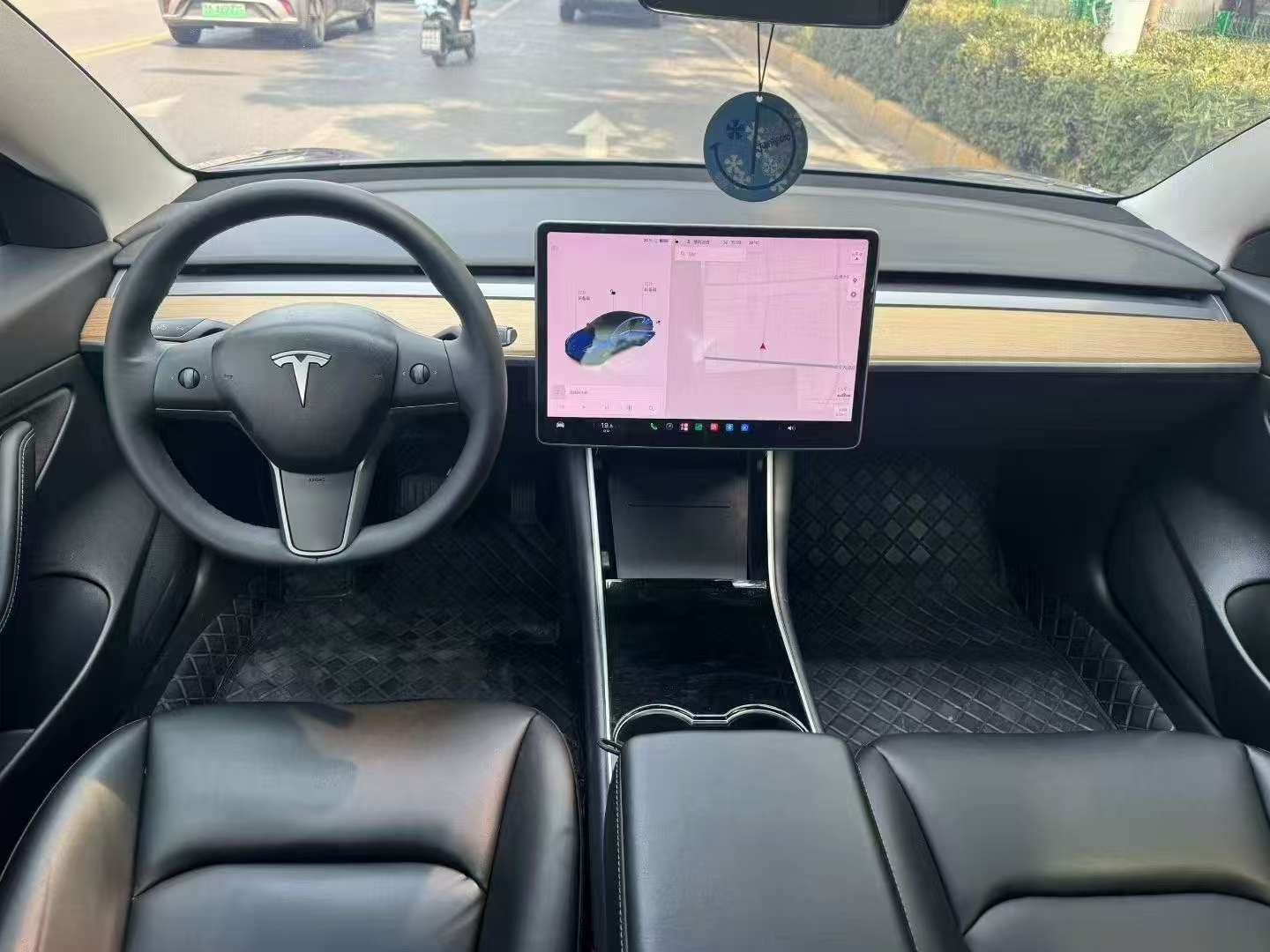 Tesla Model 3 5