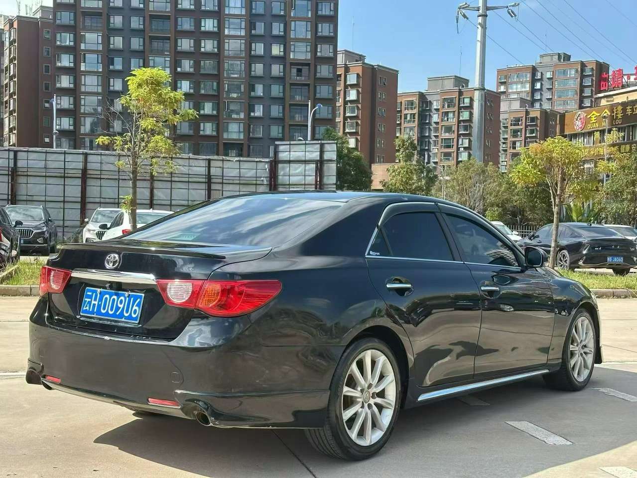 Toyota Reiz 7
