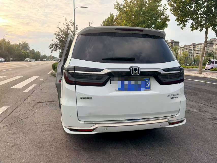 Honda Elysion 5