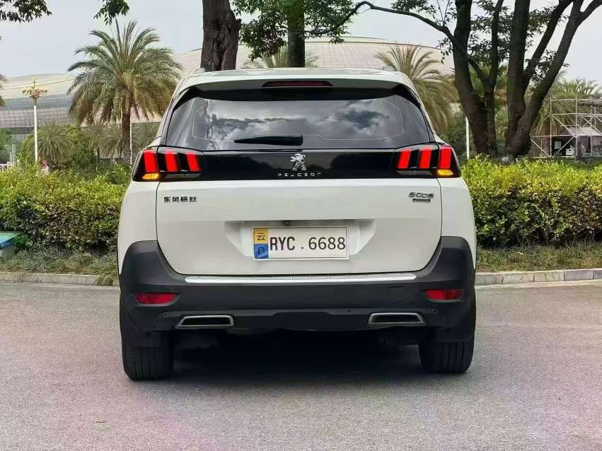 Peugeot 5008 1.8T Automatic 7-Seater 8