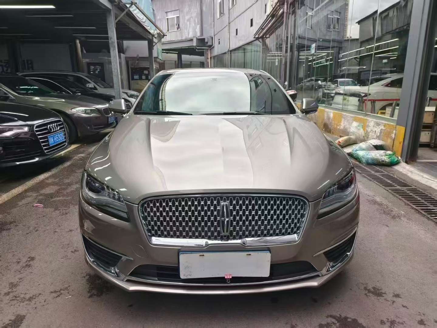 Lincoln MKZ Premium Edition