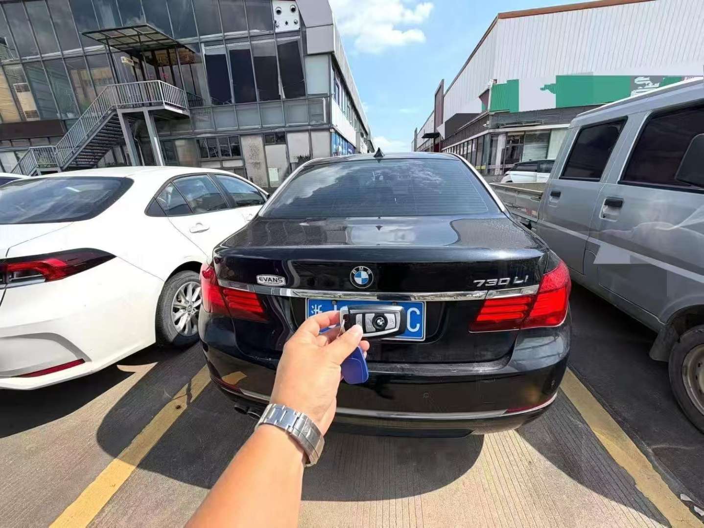 BMW 7 Series 3.0L Premium Edition 3