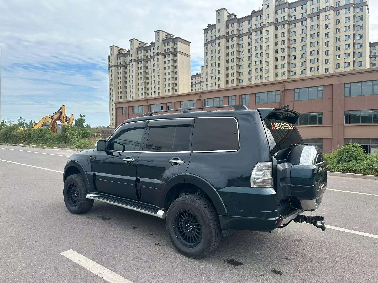 Mitsubishi Pajero 3.0L V6 Mechanical Super Select 4WD 7-Seater 8