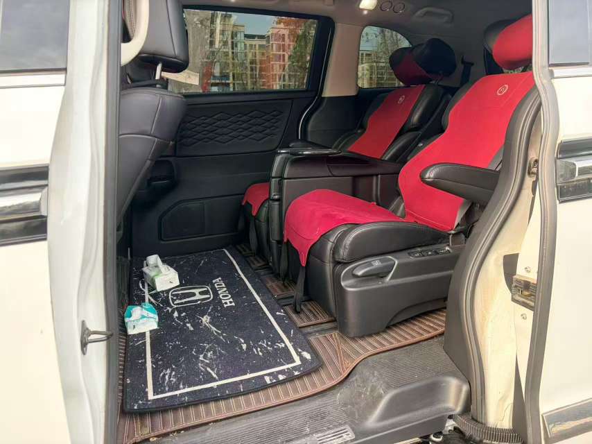 Honda Elysion 4