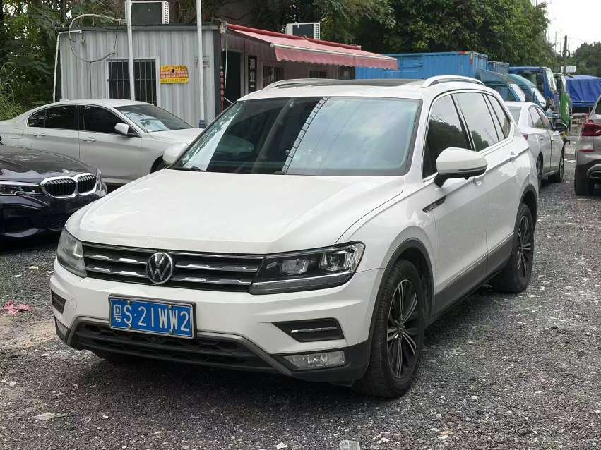 Volkswagen Tiguan L 330TSI 2WD Smart Edition
