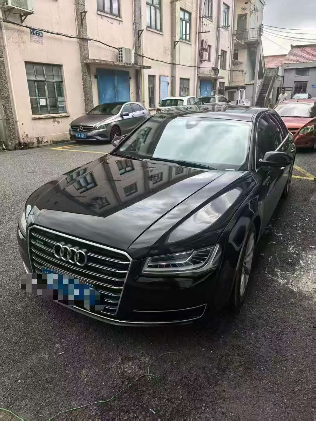 Audi A8 3.0T 4-Seat