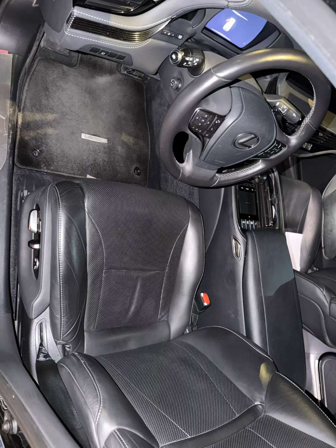 Lexus LS 3.5 CVT/Automatic Excellence Edition 4