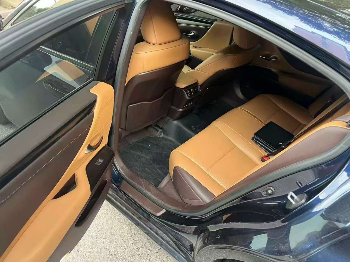 Lexus ES 2020 ES200 6