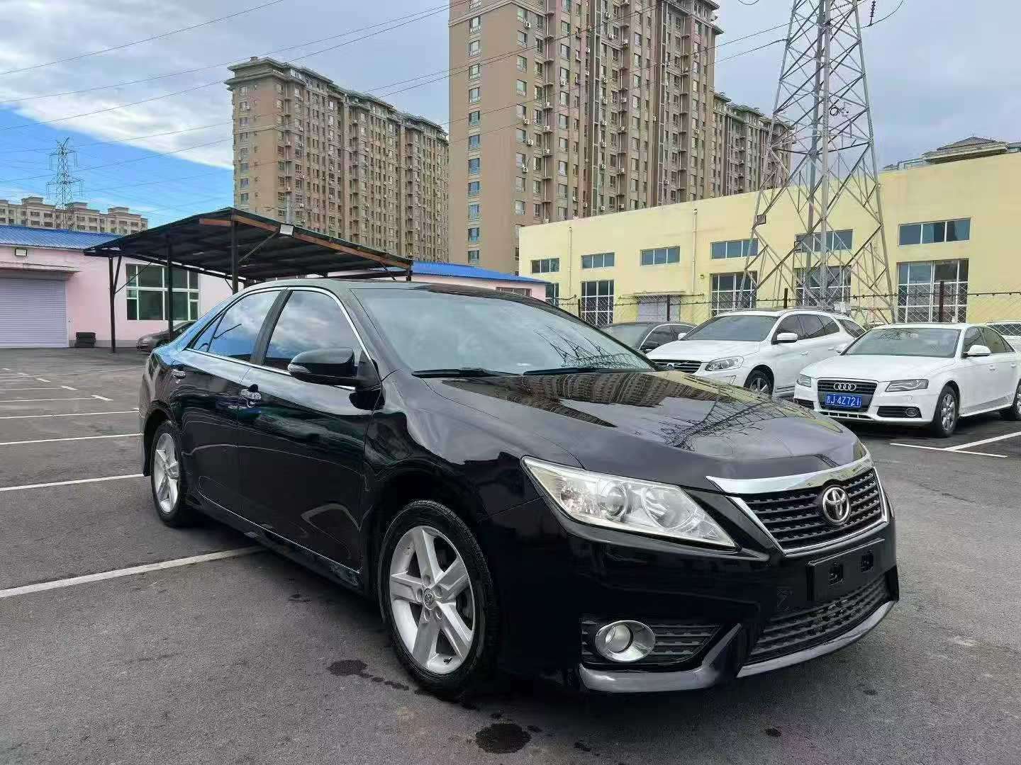 Toyota Camry 2013 2.0S